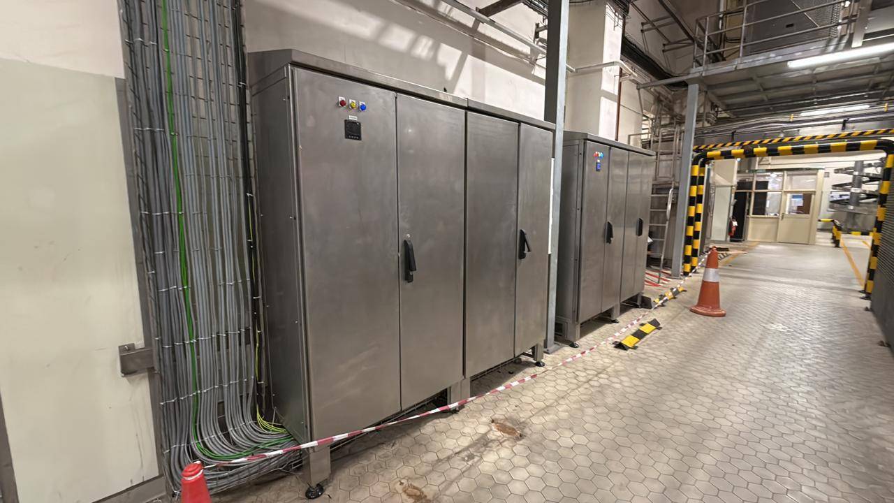 Upgrading Crates Tracks Automation System & MCC Panels for a Leading Food Brand